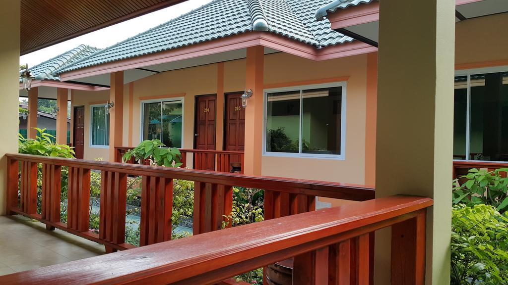 Ruen Narisra Resort Sukhothai Luaran gambar