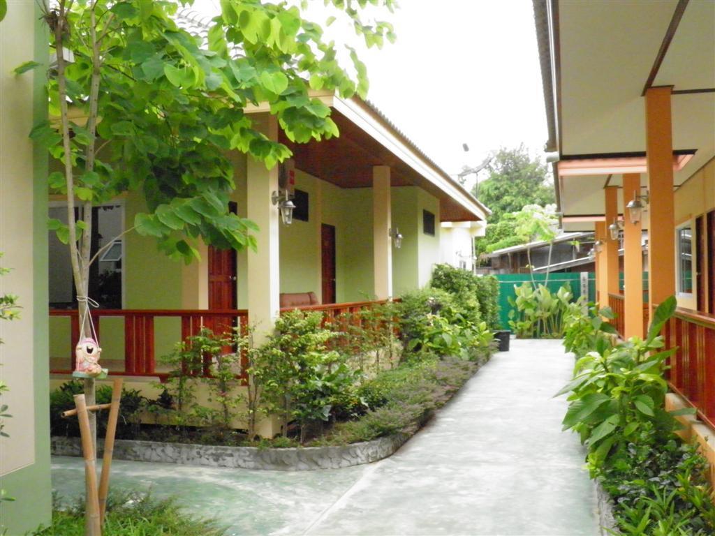 Ruen Narisra Resort Sukhothai Luaran gambar