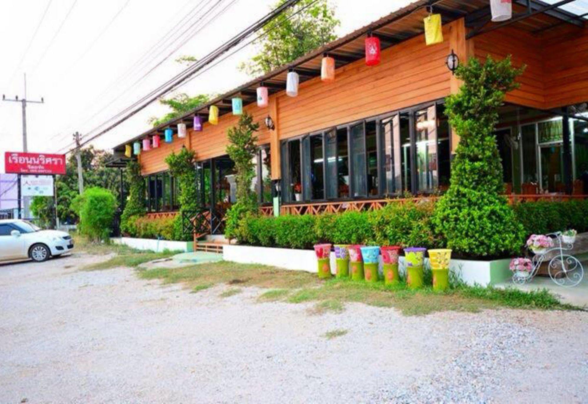 Ruen Narisra Resort Sukhothai Luaran gambar