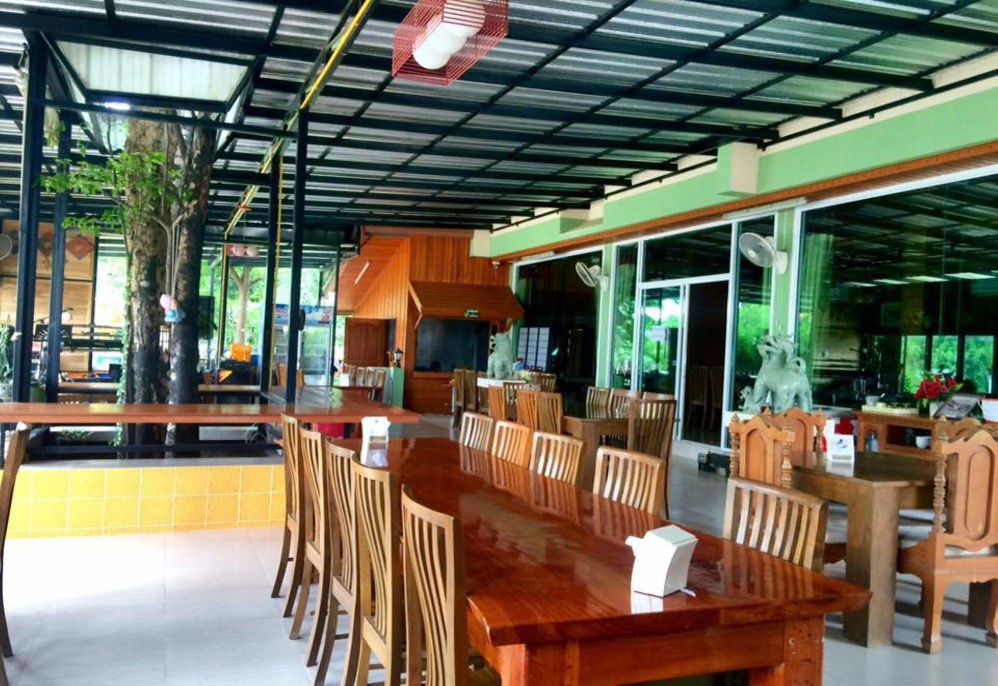 Ruen Narisra Resort Sukhothai Luaran gambar